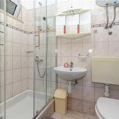 Radojkovi -one Bedroom With Terrace And Partial Sea View A1 아파트