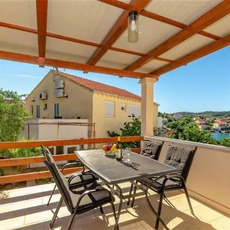 Radojkovi -two Bedroom With Terrace And Sea View A1 *